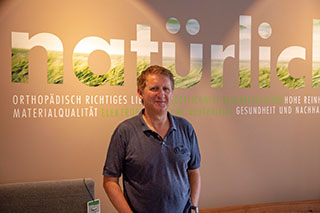 Martin Gütter aus Wasserburg hat sich auf Naturbaustoffe spezialisiert.