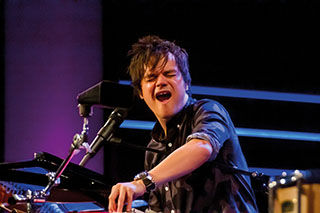 Jamie Cullum kommt zur Burghauser Jazzwoche.