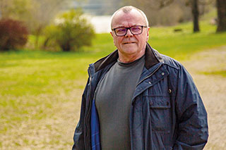 Der Kulturarbeiter: Muk Heigl startet in Baumburg seine elfte Kultursommer-Saison Der Kulturarbeiter: Muk Heigl startet in Baumburg seine elfte Kultursommer-Saison