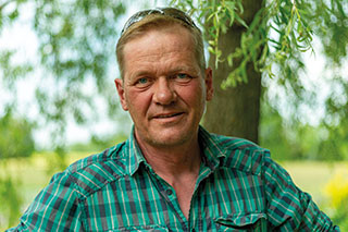 Funkienzüchter Volker Eschenbach vom Planwerk in Esbaum bei Seebruck